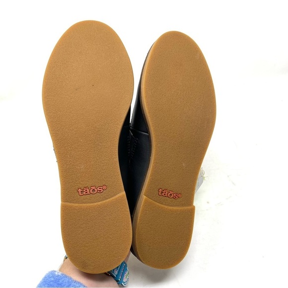 Taos Womens Royal Slip-On Loafer- Black/White Cheetah Mult - Picture 6 of 7